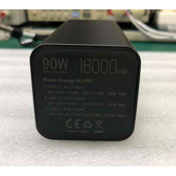 Мощный Повербанк Power Bank 18000 mAh 65W PD зарядка ноутбуков через Type-C с быстрой зарядкой Мощный Повербанк Power Bank 18000 mAh 65W PD зарядка ноутбуков через Type-C с быстрой зарядкой