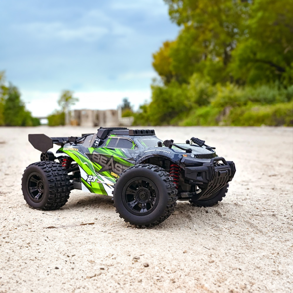 Радиоуправляемая машинка ZZL SG118 PRO 1:18 4WD 40 км/ч – скоростной внедорожник на пульте, RC машинка для бездорожья