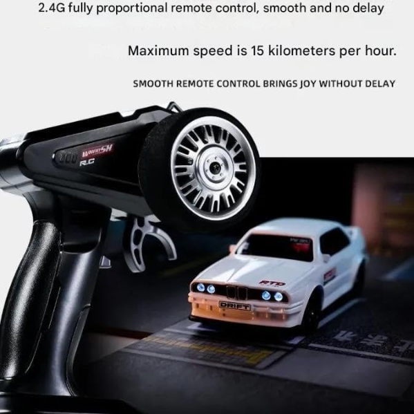 RC машинка BMW E30 Mini Drift 1:43 дрифт авто на пульте 4WD до 15 км ч для детей и взрослых RC машинка BMW E30 Mini Drift 1:43 дрифт авто на пульте 4WD до 15 км ч для детей и взрослых