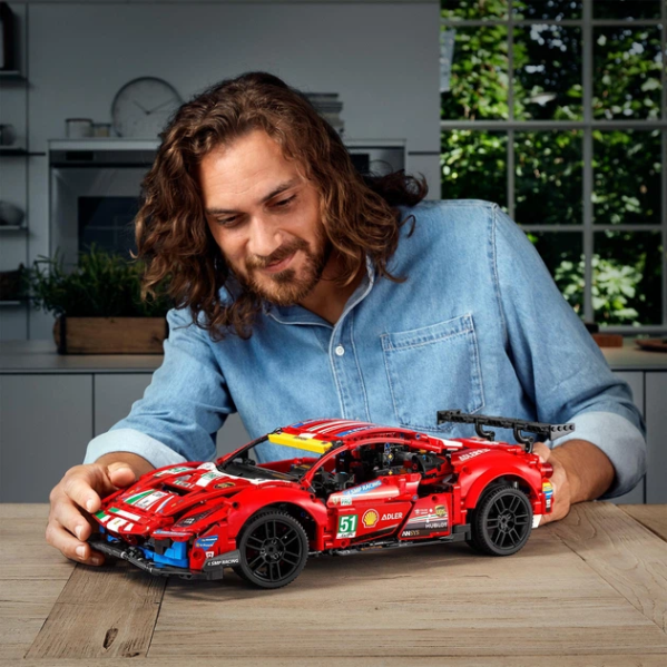 Конструктор Ferrari 488 1677 деталей в стиле LEGO Technic, спортивный автомобиль, модель суперкара, большой конструктор