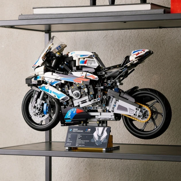 Конструктор Technic BMW M 1000RR 1920 деталей в стиле LEGO, спортивный мотоцикл 1:5, большой коллекционный набор