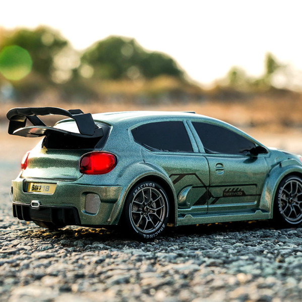 Машинка на радиоуправлении ZLL SG718 1:24 4WD, RC дрифт авто на пульте, спортивный автомобиль до 20 км/ч, LED подсветка